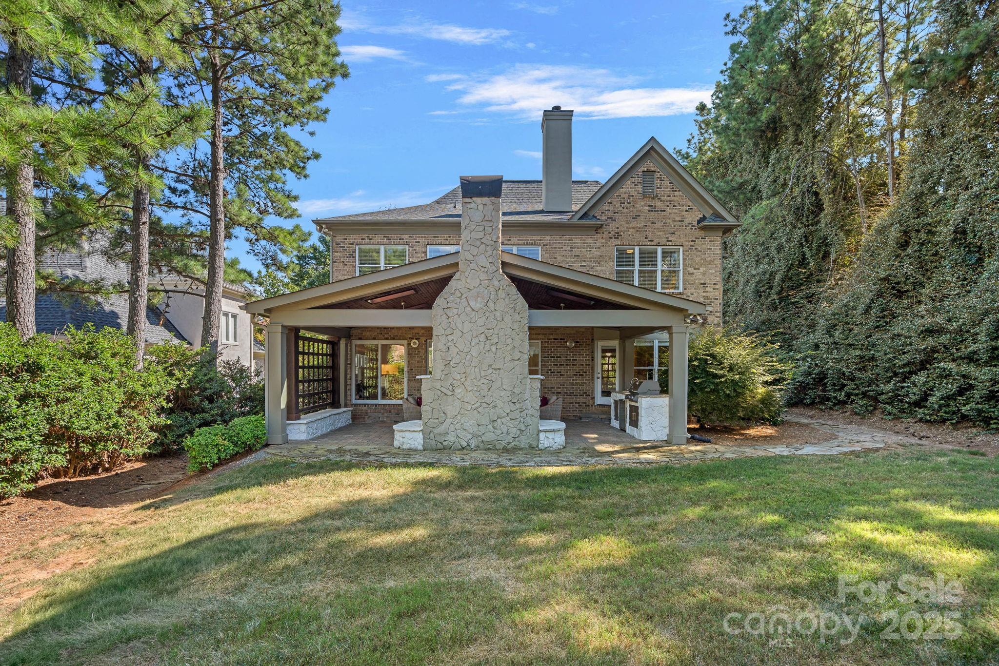 The Peninsula - Residential