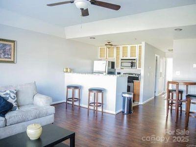 529 N Graham Street 3G