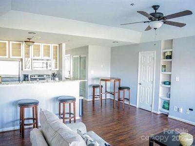 529 N Graham Street 3G
