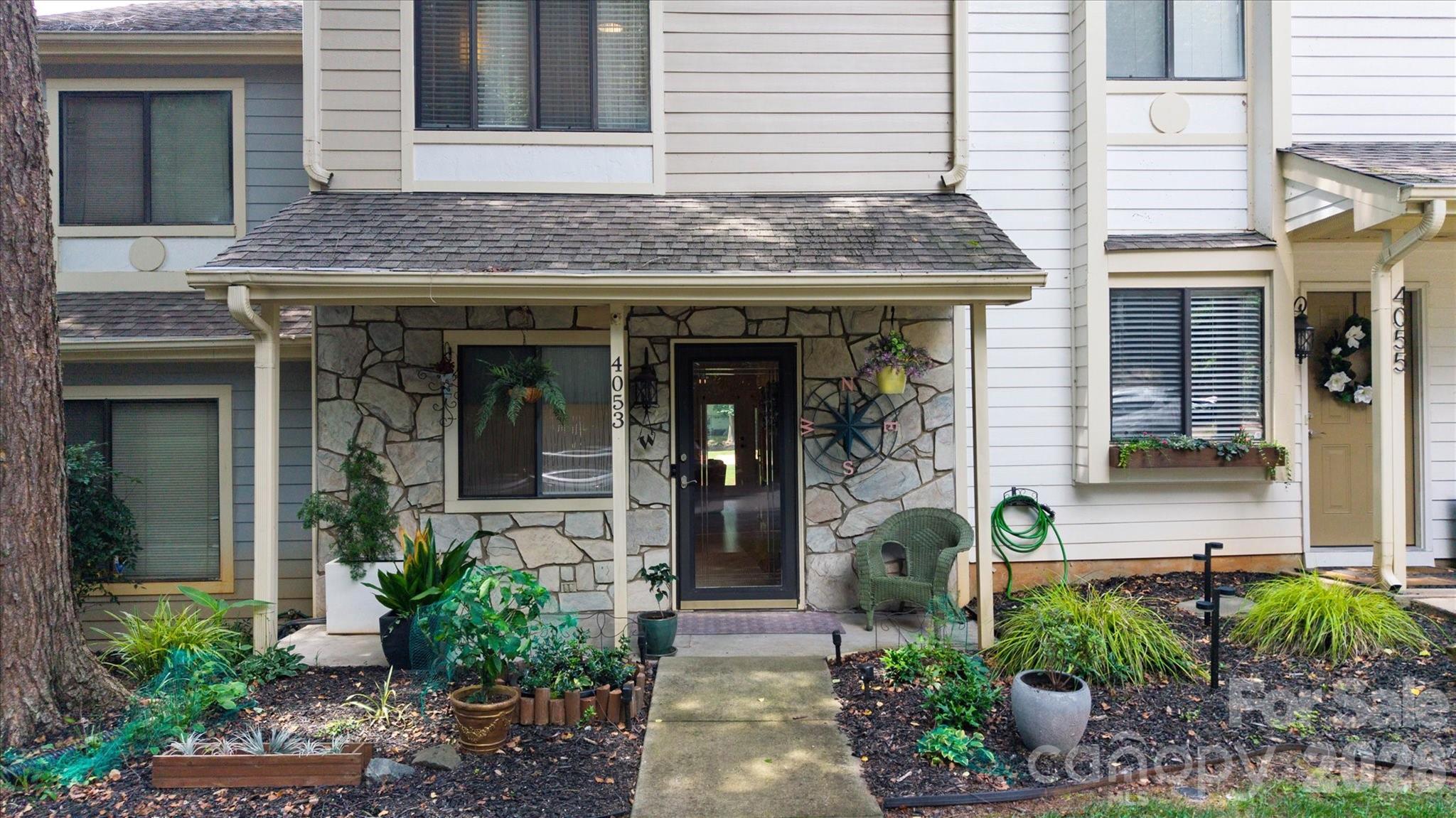 4053 N Course Drive