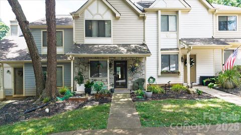 Photo of 4053 N Course Drive, Charlotte, NC 28277 (MLS # 4376484)
