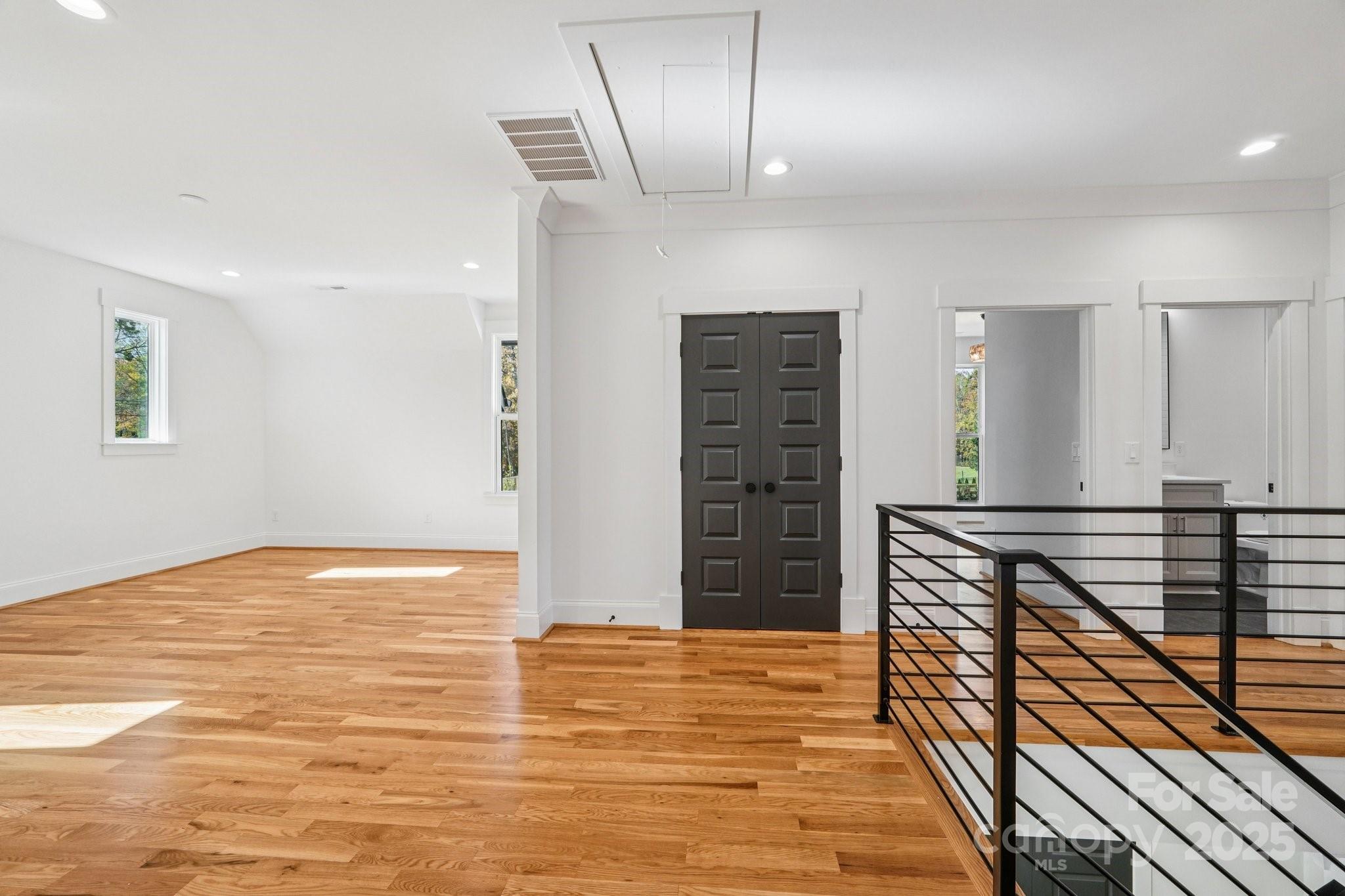 Lansdowne - Residential