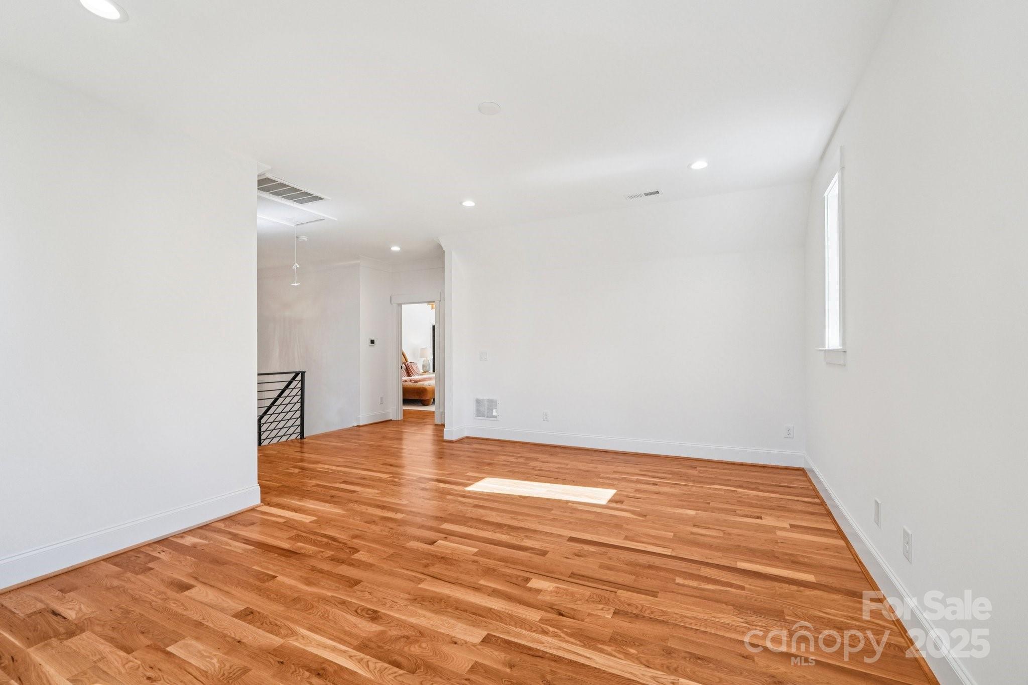 Lansdowne - Residential