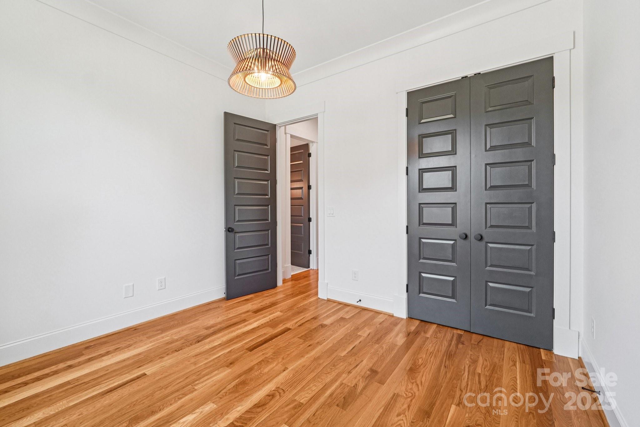 Lansdowne - Residential