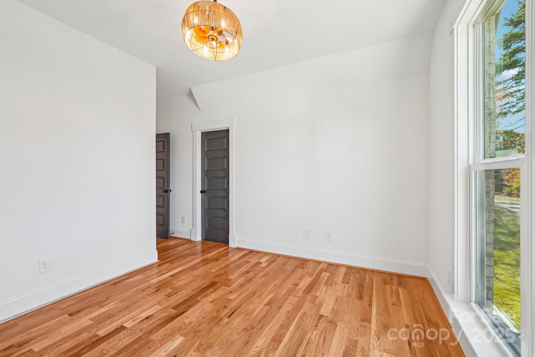 Lansdowne - Residential