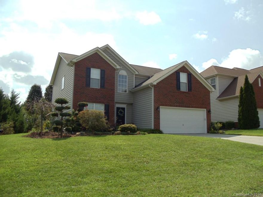 Well maintained home w/many upgrades. Main level offers open flr plan from kitchen/bkfst/great rm/#5 BR/office. Upstairs offers 4 BR/Laundry Rm/Lush landscaped yard. Back yd looks like paradise. Check media section for list of upgrades. Kitchen accented with ceramic tile flrs/ stainless steel appliances/granite counter tops/ Dining Rm has crown molding & chair rail/ Beautiful Tiffany lighting/ Hurry, won't last long. Truly move-in ready.