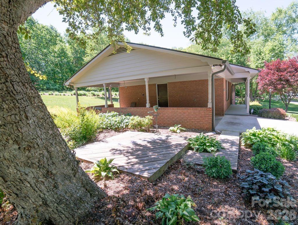 1802 Hopewell Road