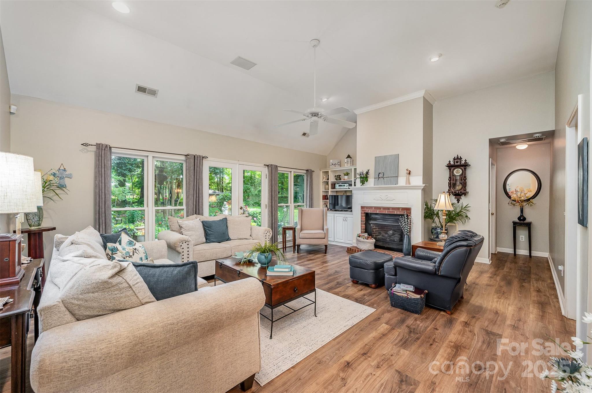 5208 Black Oak Lane