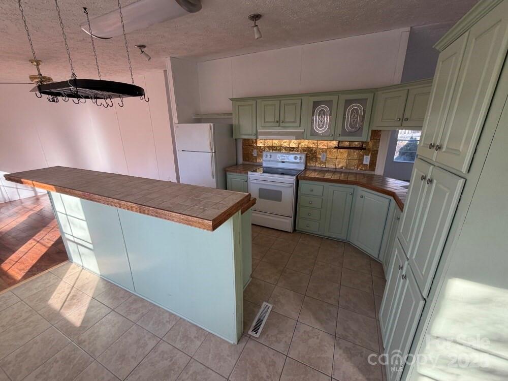 Annie Trace - Residential