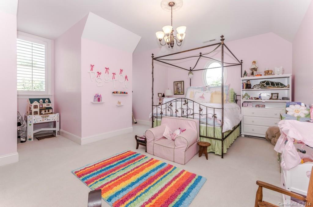 The Peninsula - Residential