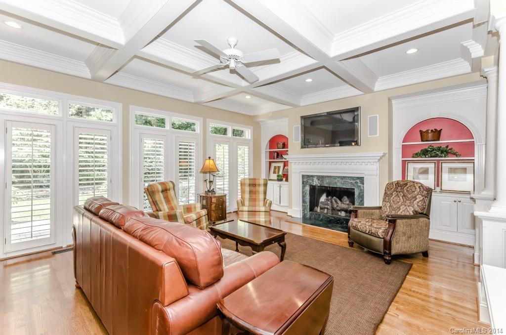 The Peninsula - Residential