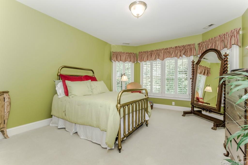 The Peninsula - Residential