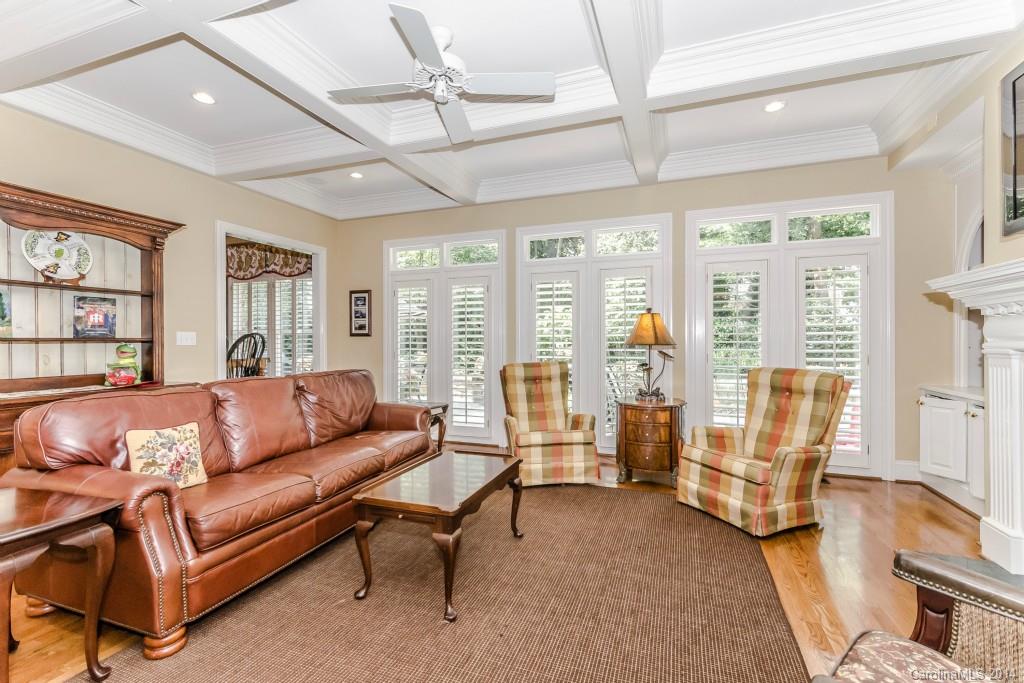 The Peninsula - Residential