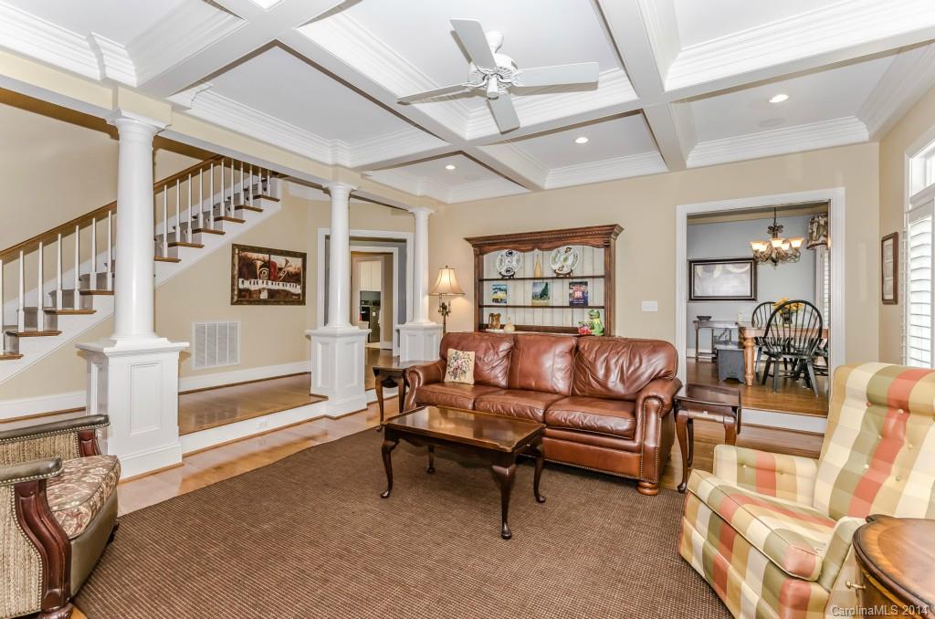 The Peninsula - Residential