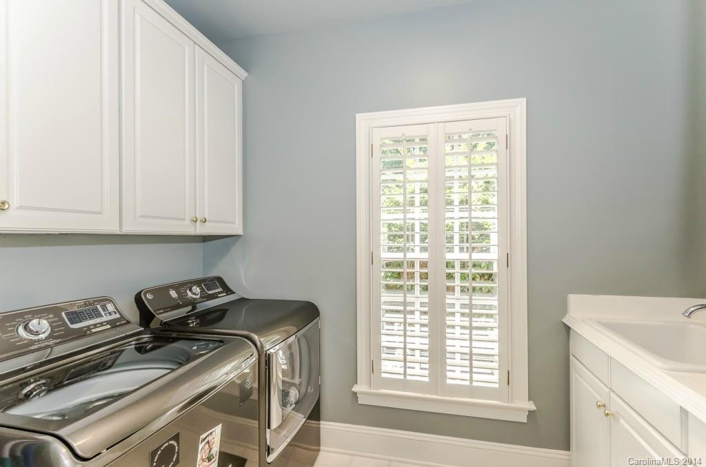 The Peninsula - Residential