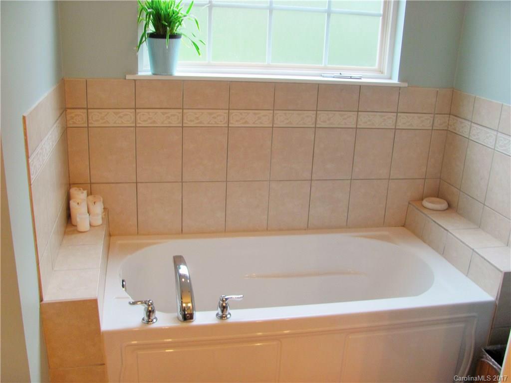 Henrys Orchard - Residential