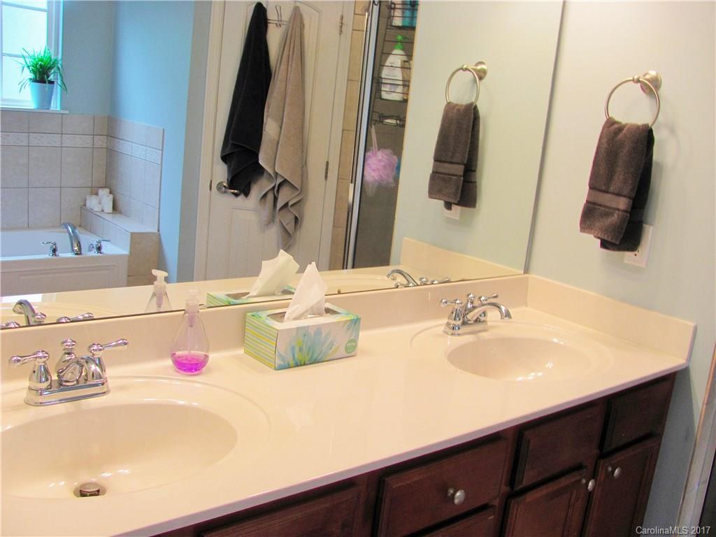 Henrys Orchard - Residential