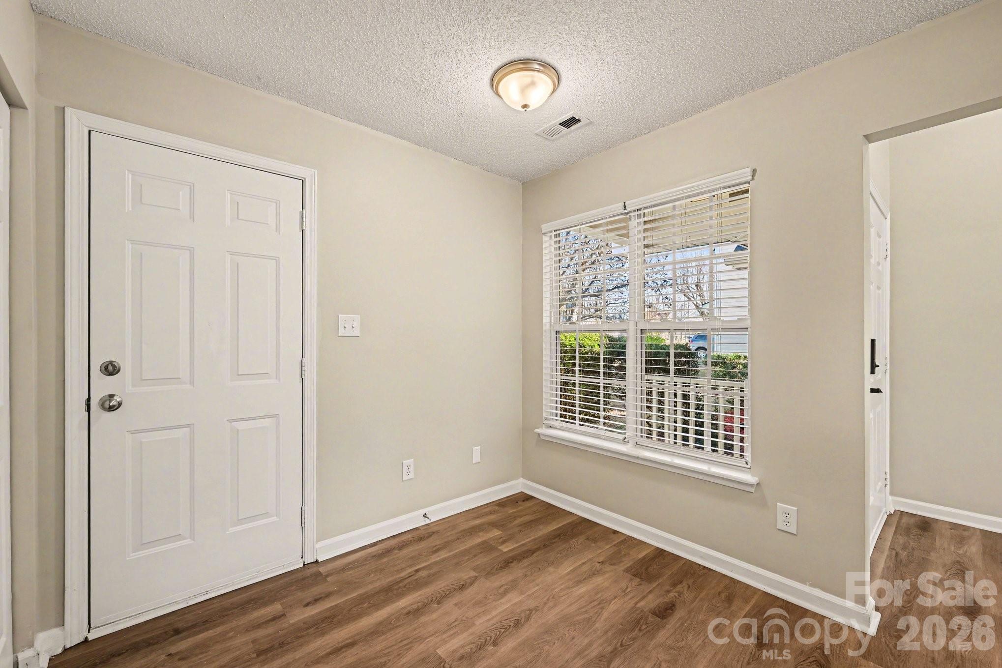 4271 Maybrook Court SW