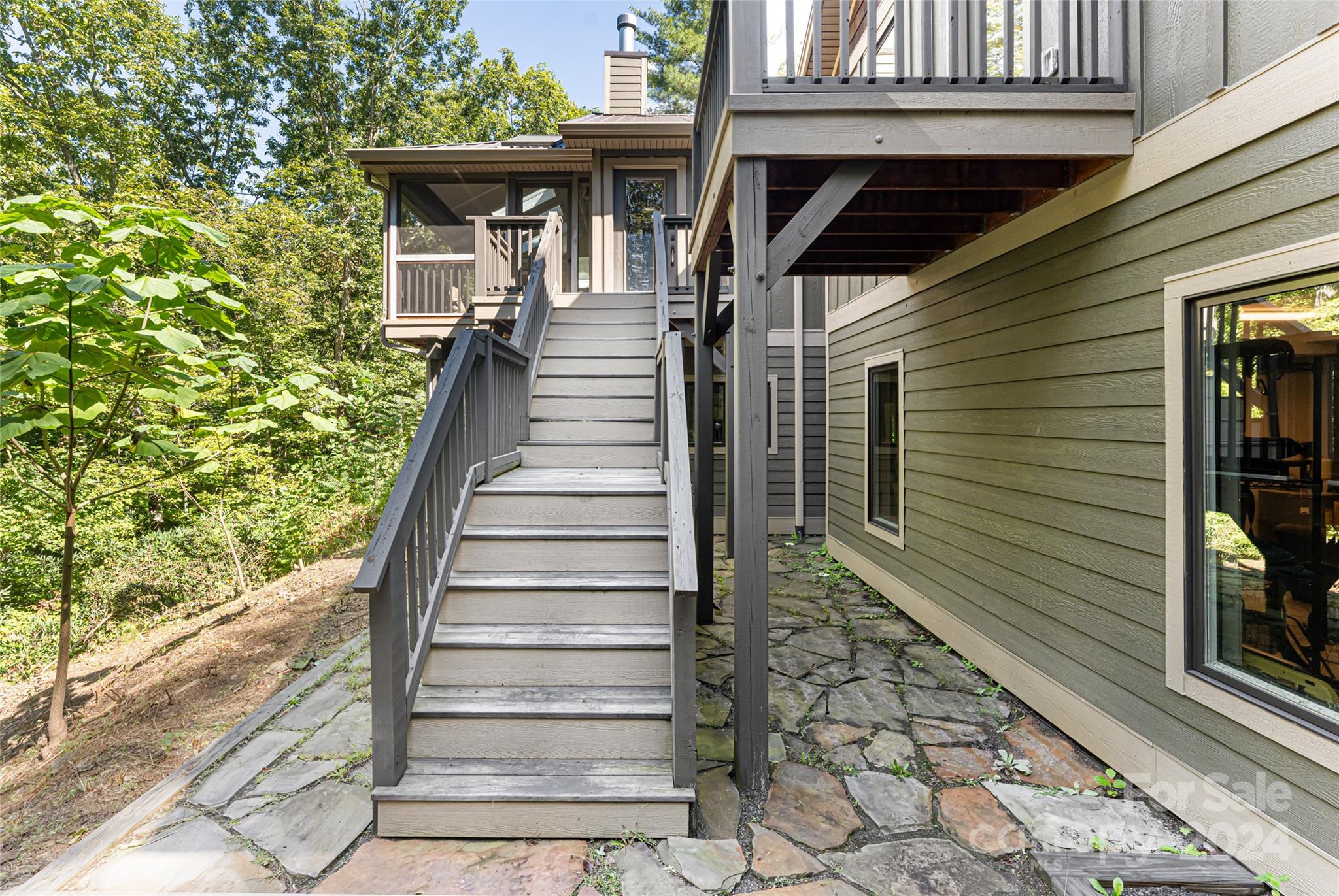 111 Eastmoor Drive