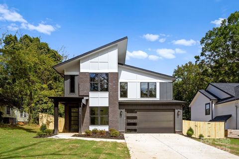 Photo of 3624 Avalon Avenue, Charlotte, NC 28208 (MLS # 4308499)