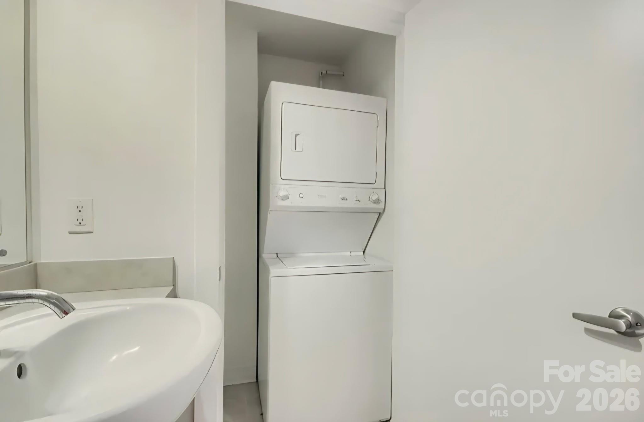 Court 6 - Residential