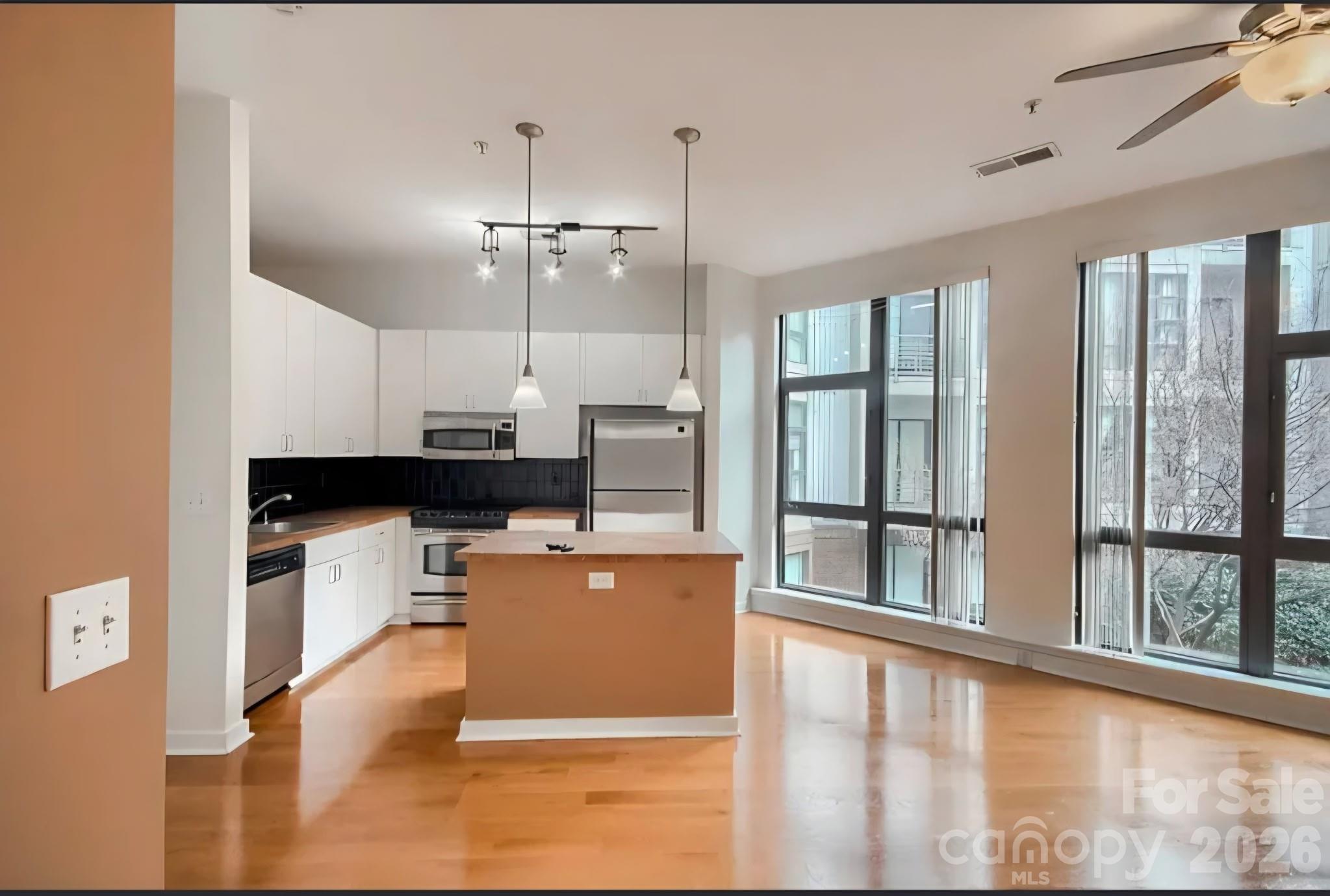 Court 6 - Residential