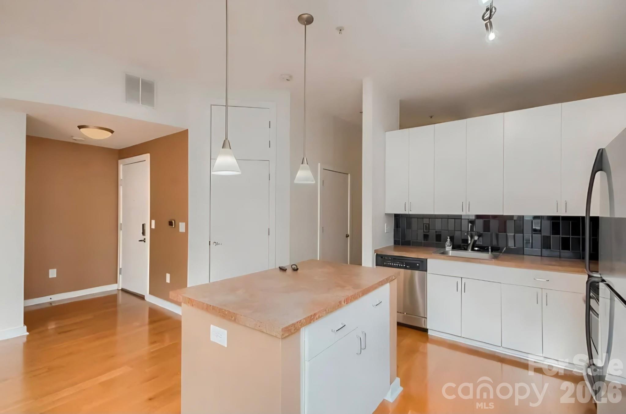 Court 6 - Residential