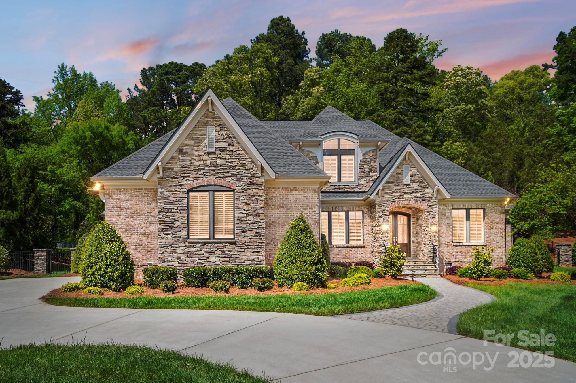 8670 Arbor Oaks Circle