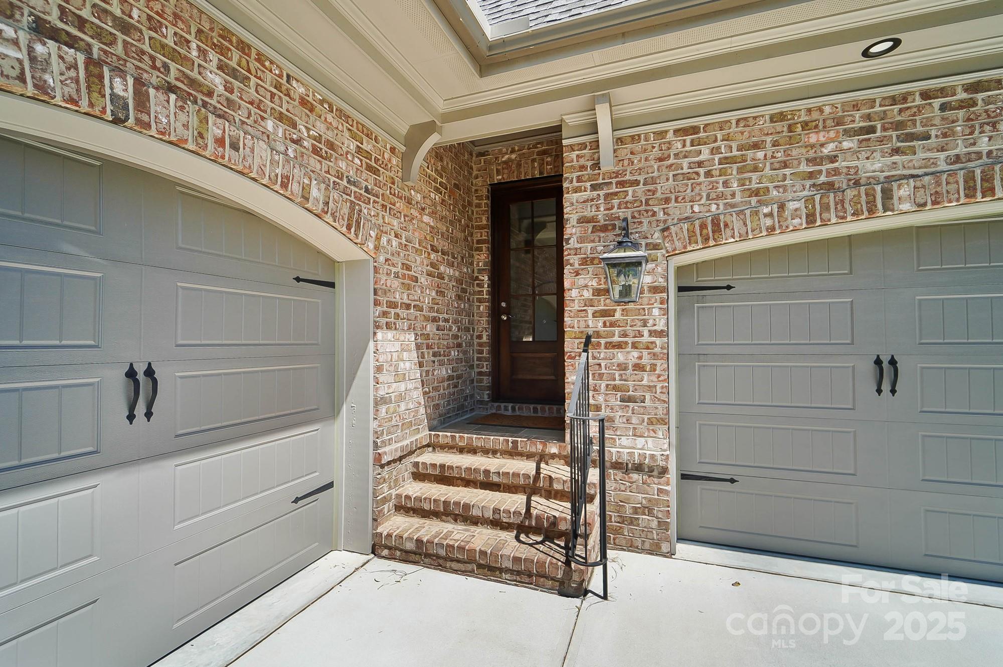 8670 Arbor Oaks Circle