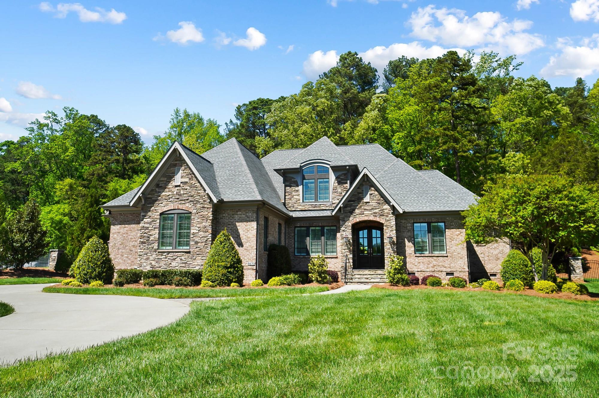 8670 Arbor Oaks Circle
