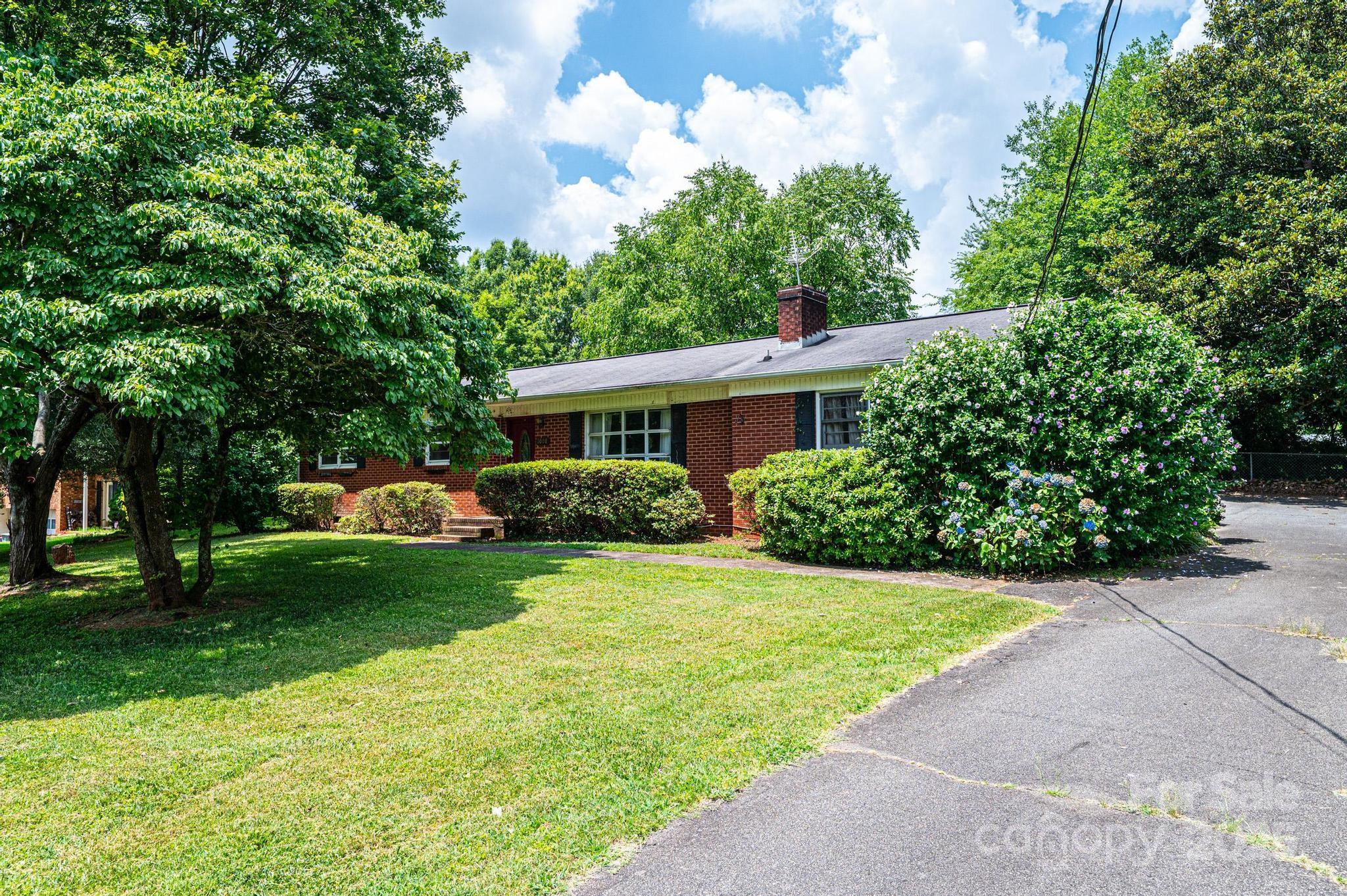 1008 2nd Street SE