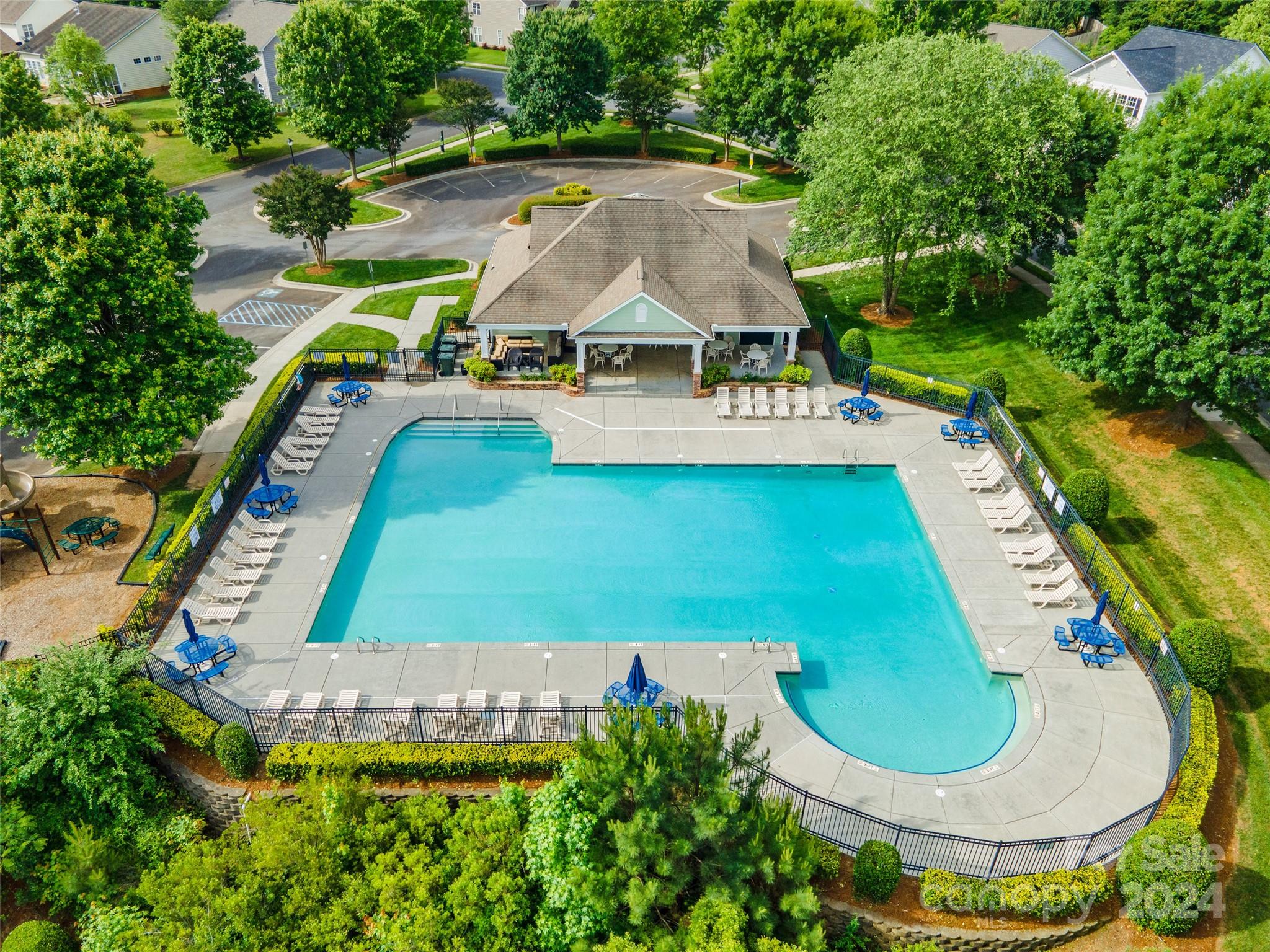 Ridge Pointe - Residential