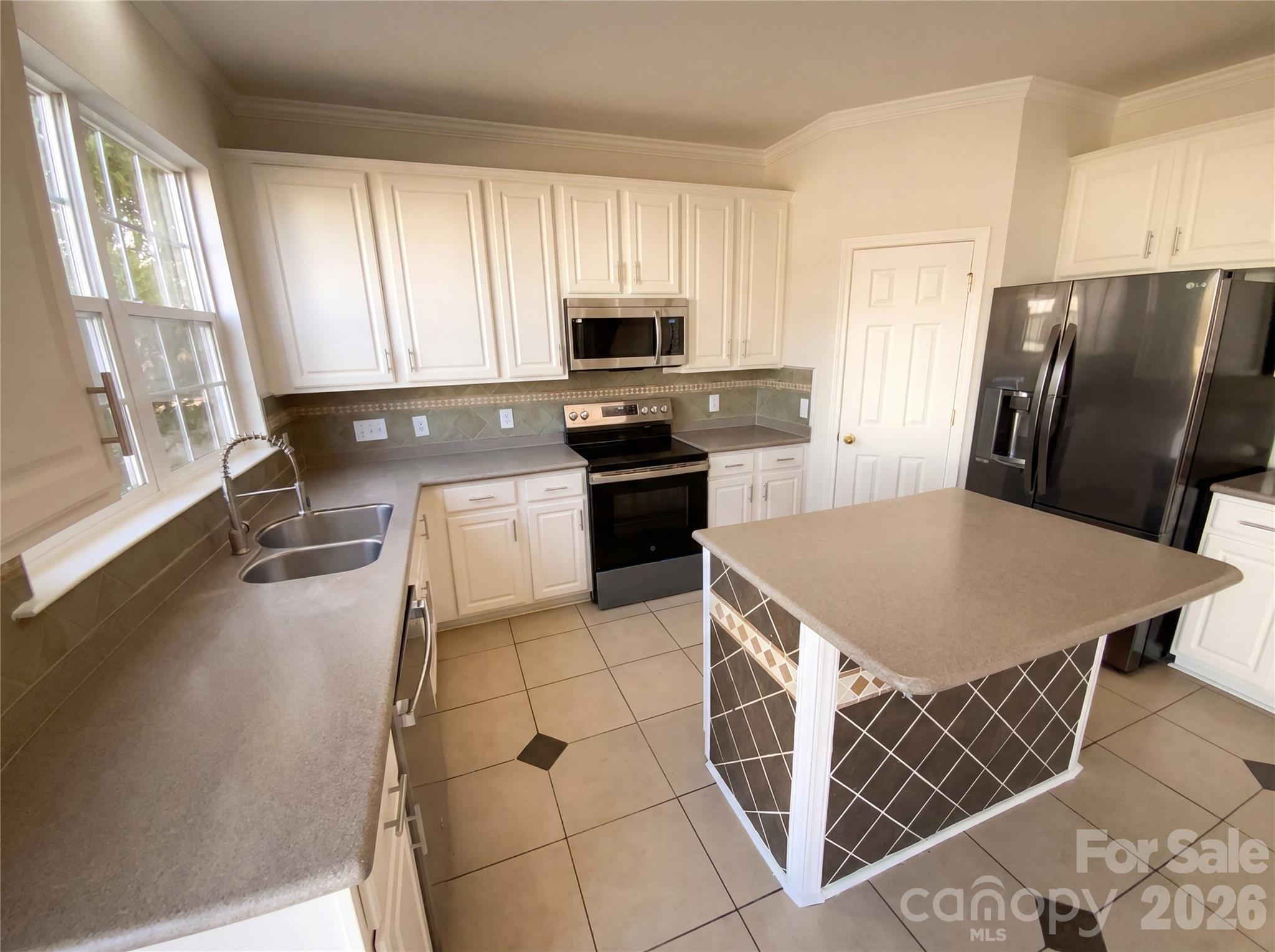 10803 Fountaingrove Drive