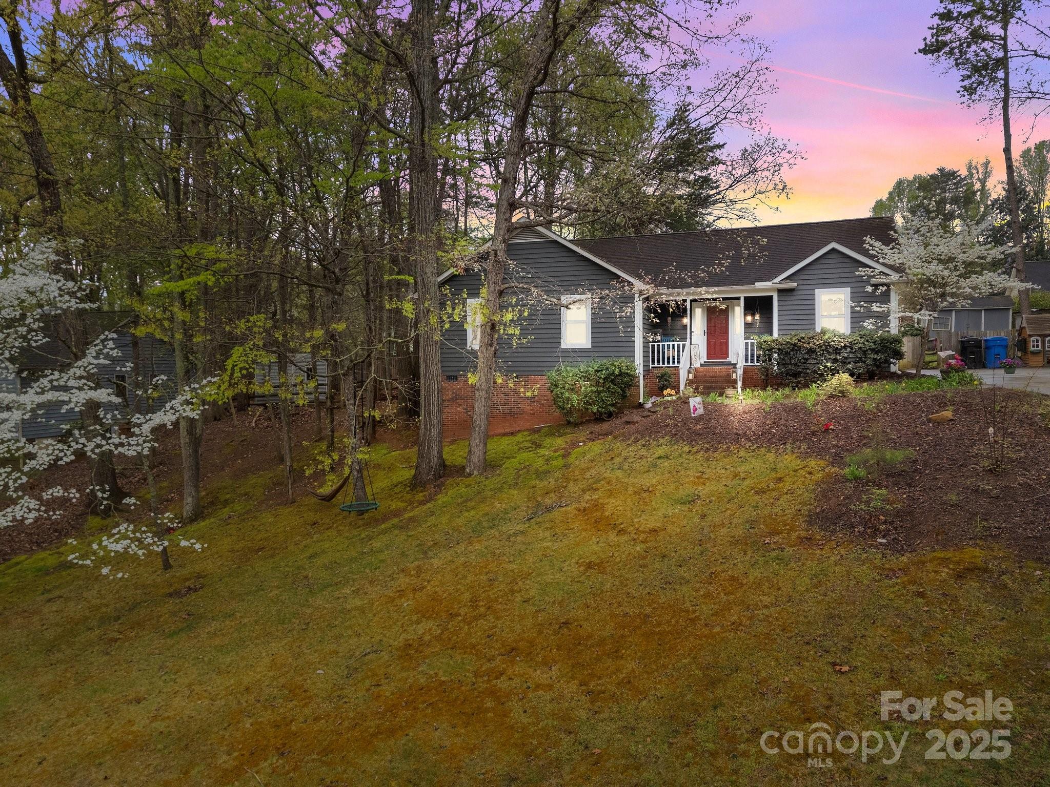 813 Deer Path Place