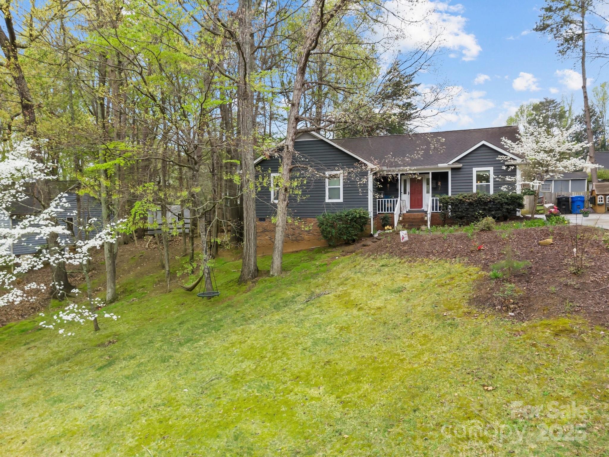 813 Deer Path Place