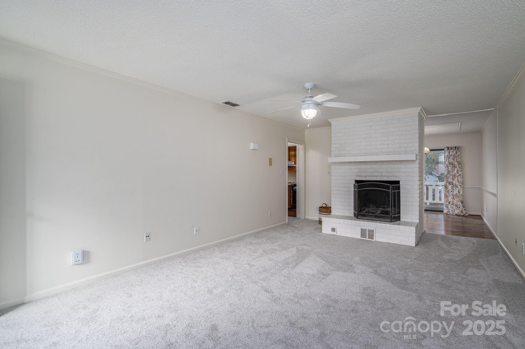 815 Jamestown Drive 4