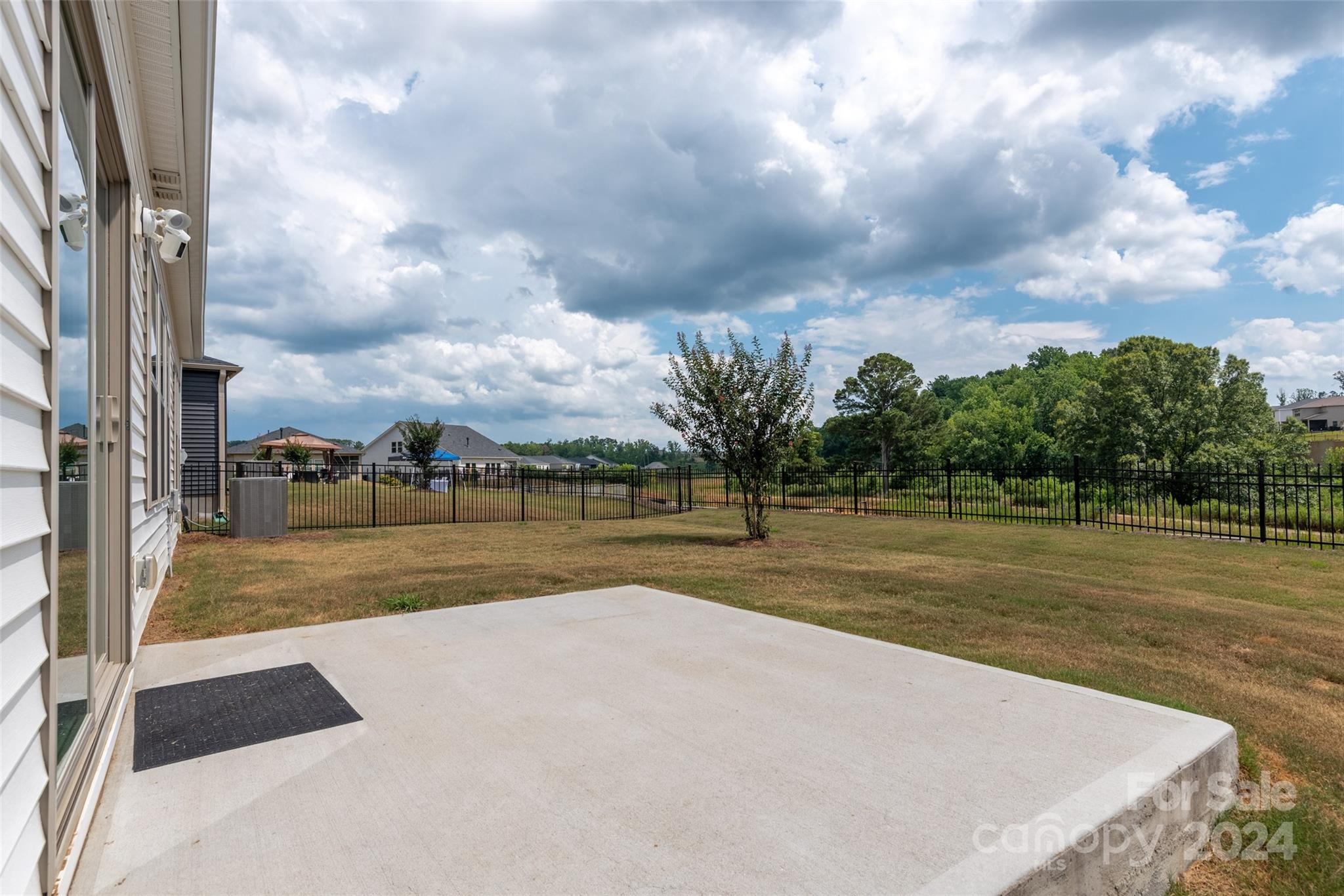 Larkhaven Hills - Residential