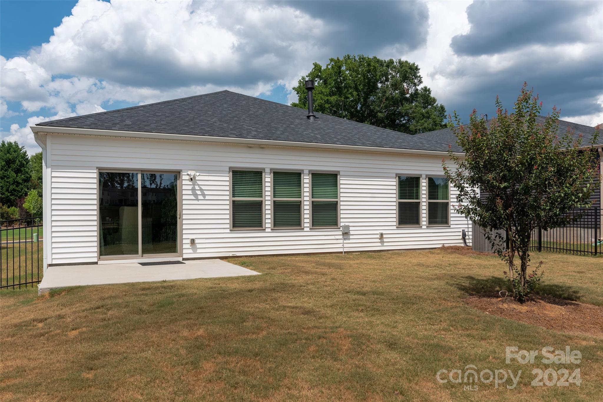 Larkhaven Hills - Residential