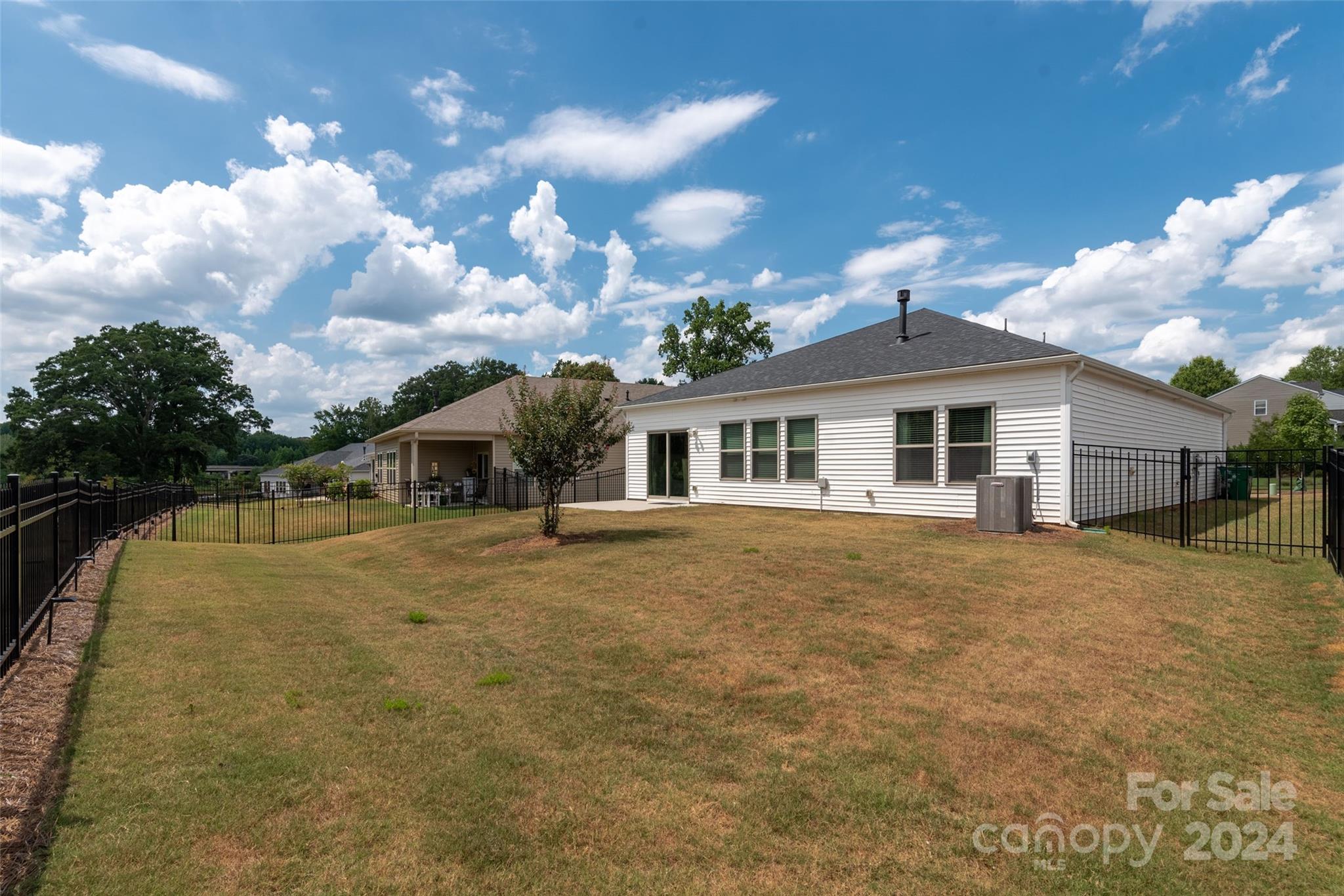 Larkhaven Hills - Residential