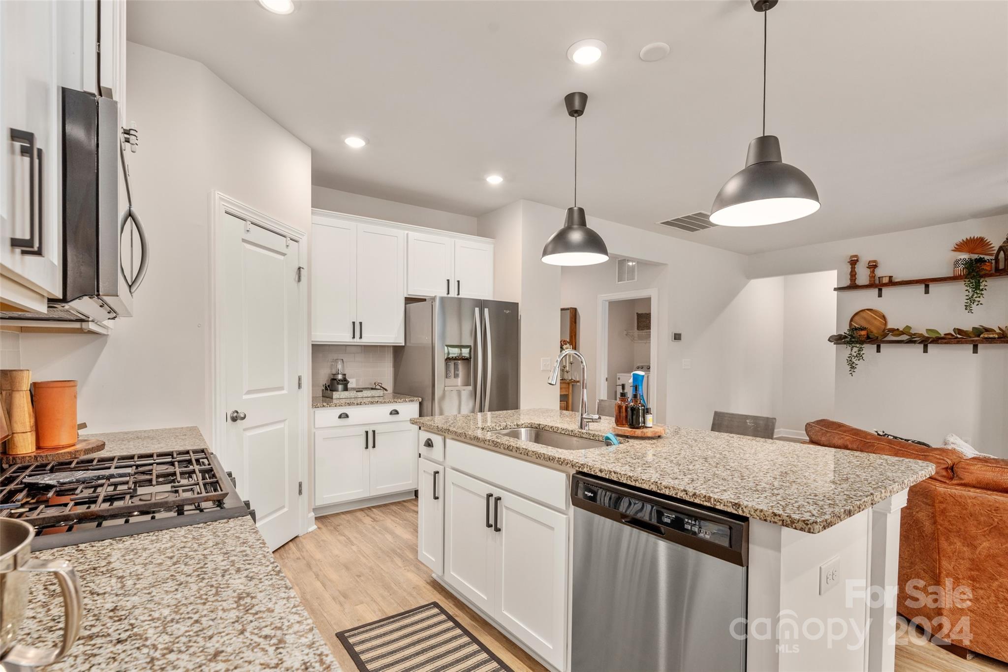 Larkhaven Hills - Residential