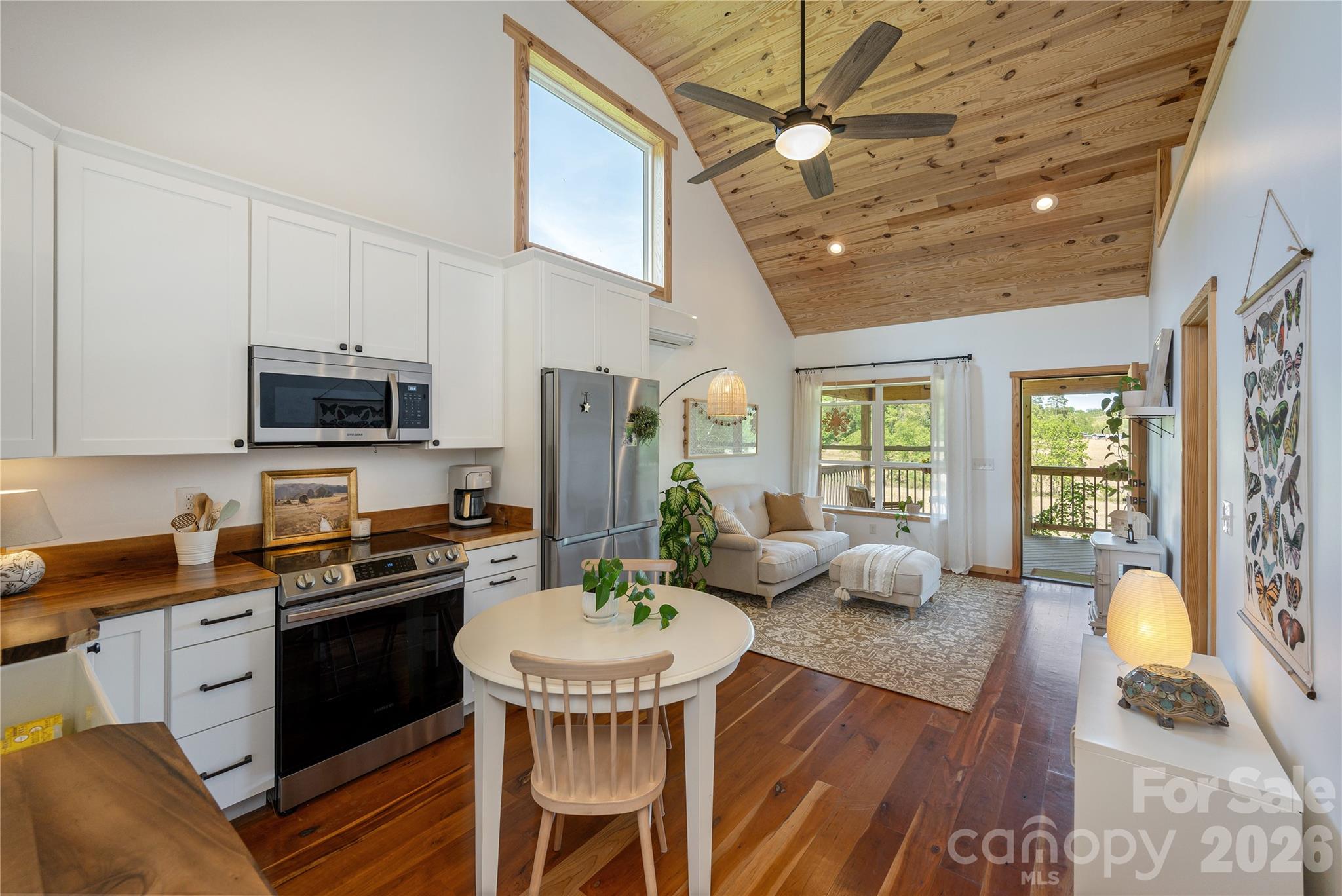 18 N Bear View Drive