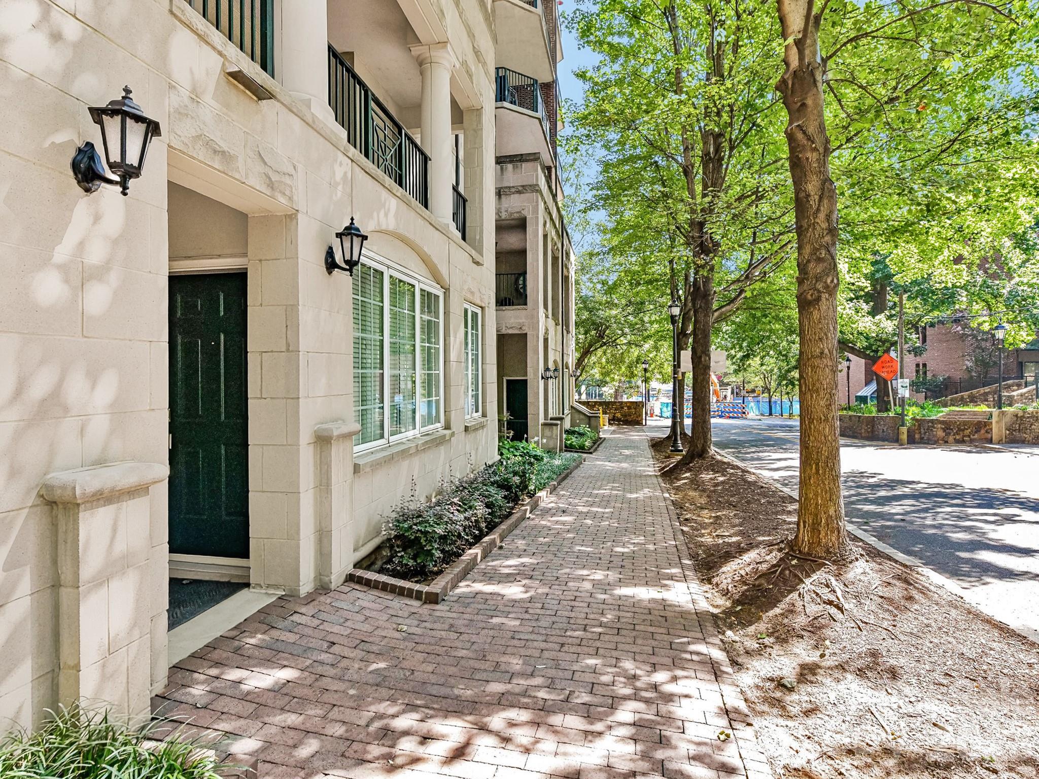 300 W 5th Street 2