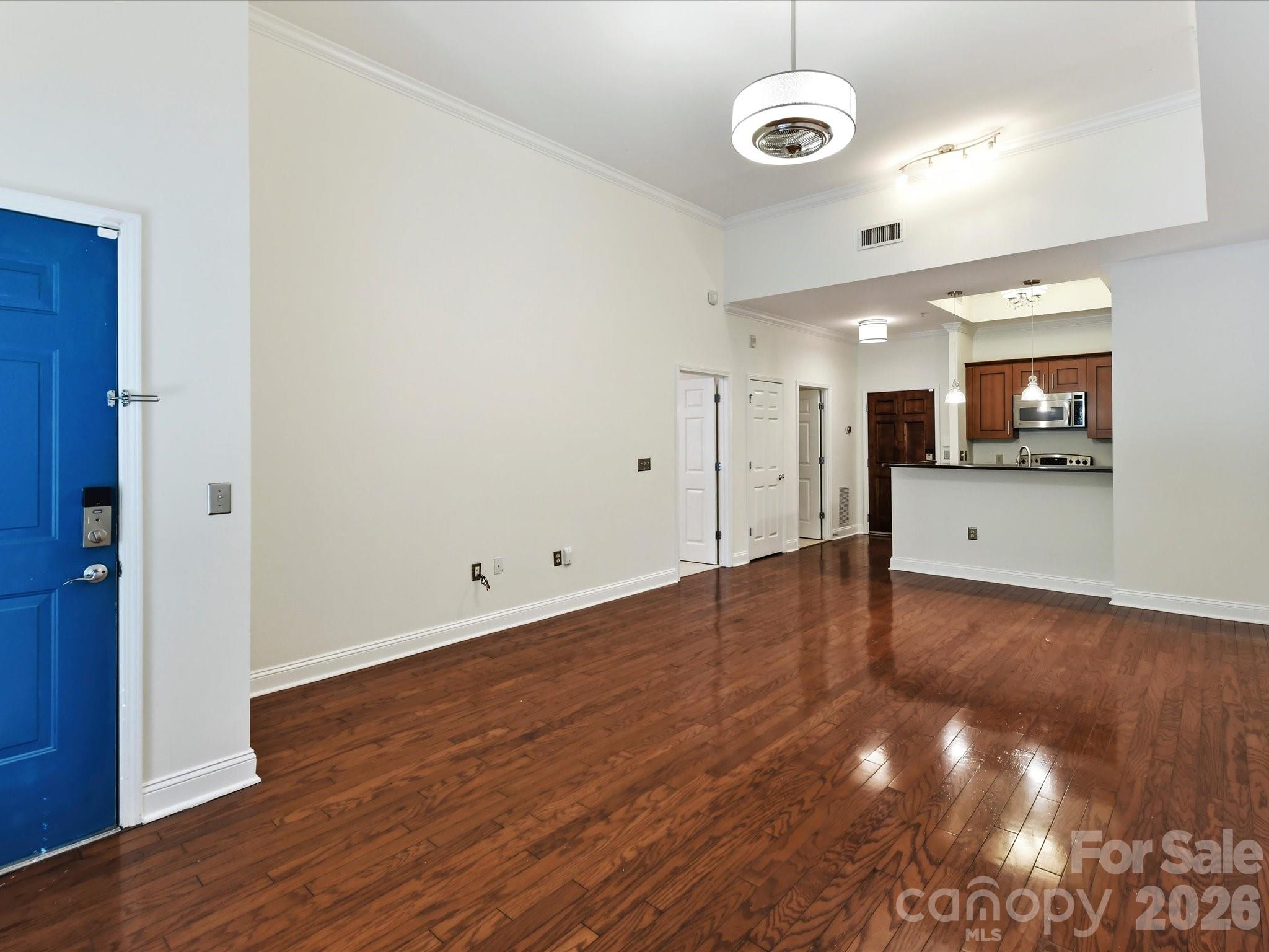300 W 5th Street 2