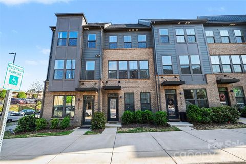 6111 Station Crossing Avenue Charlotte NC 28217