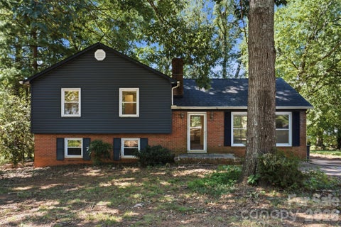Photo of 609 Old Farm Road, Statesville, NC 28625 (MLS # 4424264)