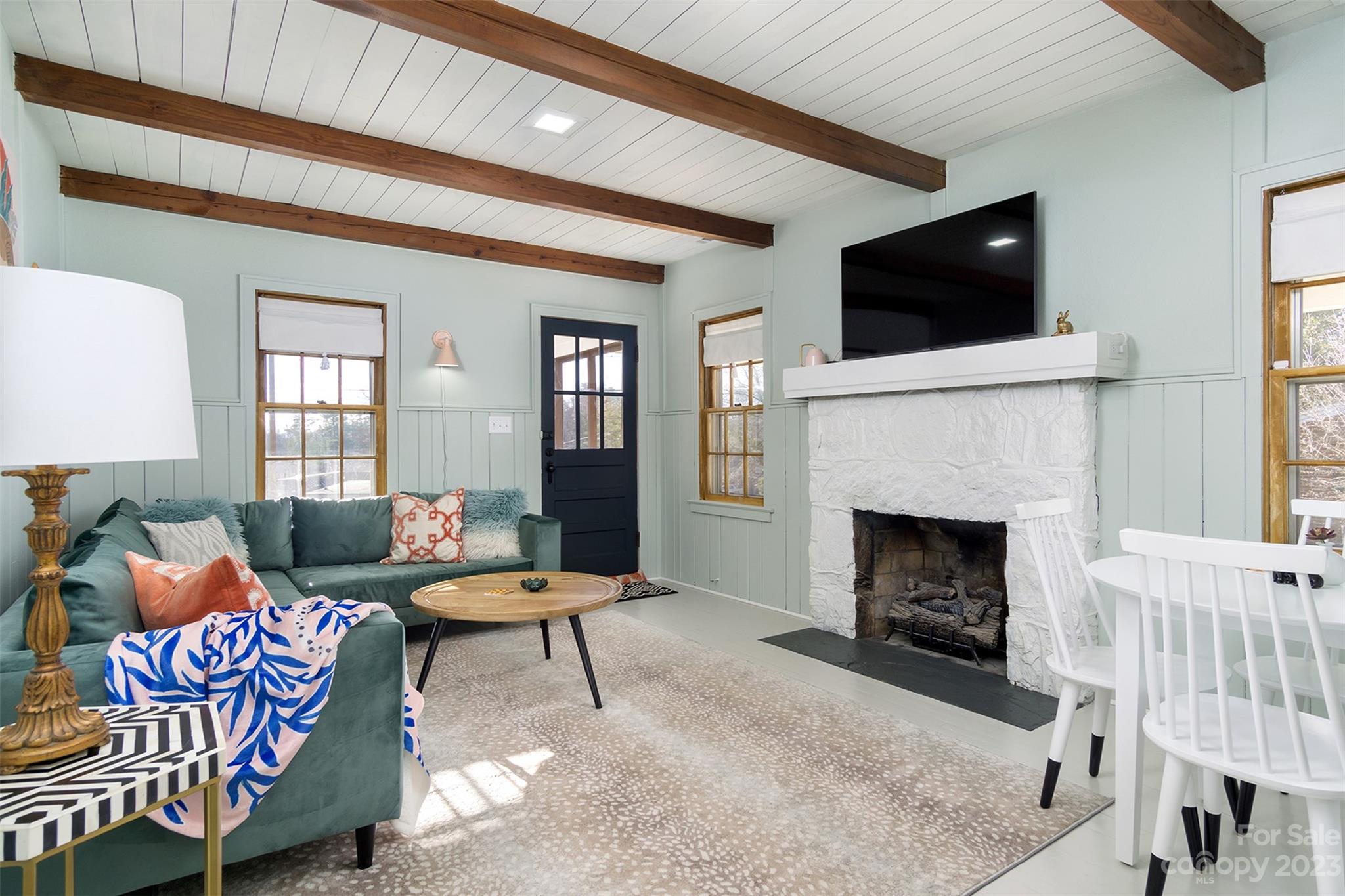 Royal Pines - Residential