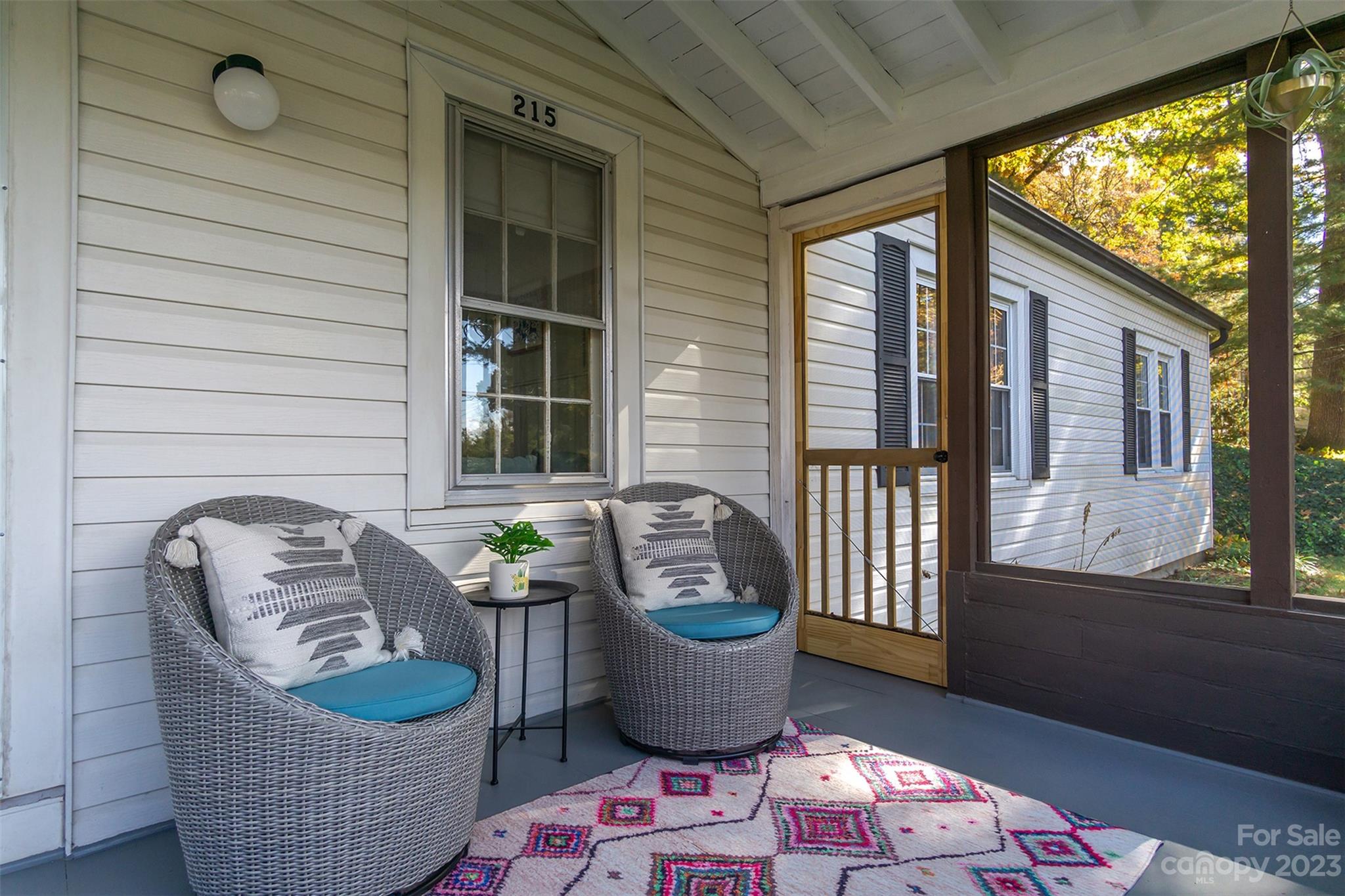 Royal Pines - Residential