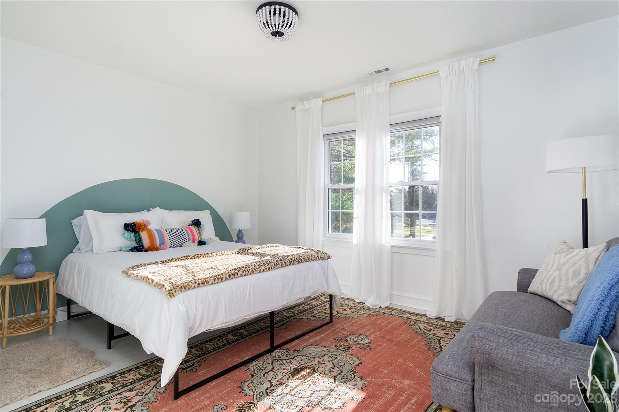 Royal Pines - Residential