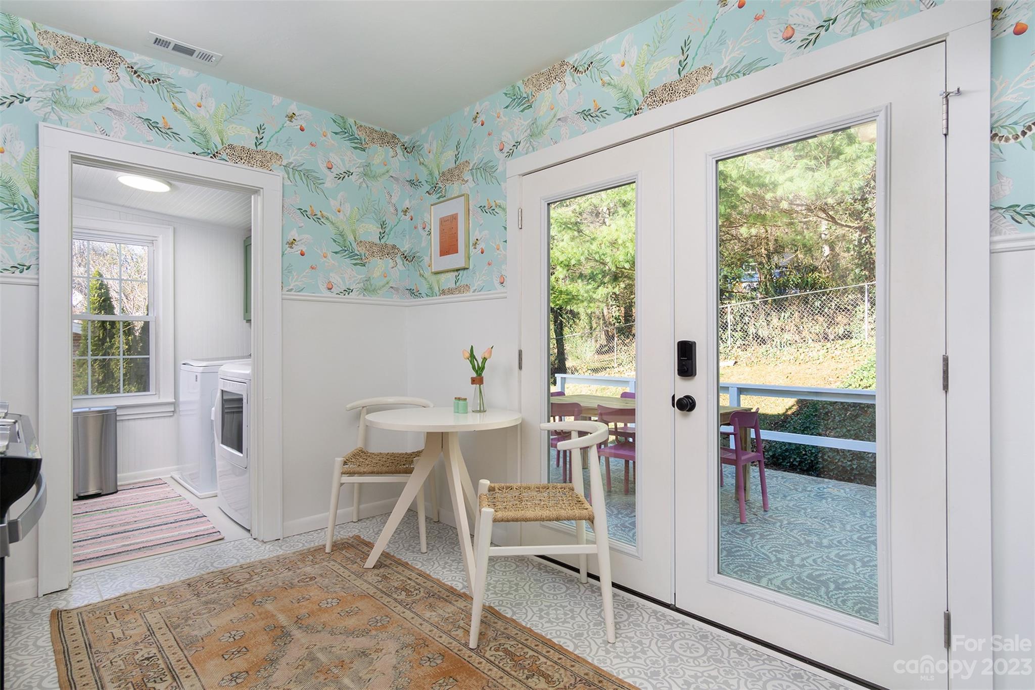 Royal Pines - Residential