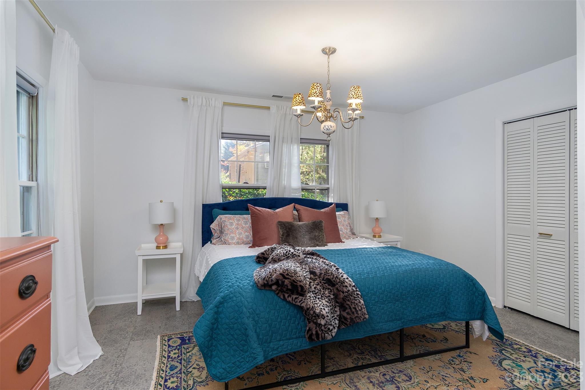 Royal Pines - Residential